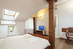 Elegant Apartments