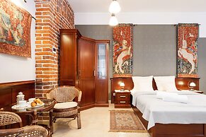 Elegant Apartments