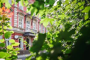 Elegant Apartments