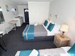 Champers Motor Inn