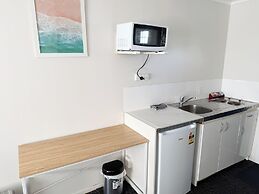 Champers Motor Inn
