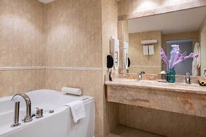Warwick Al Jubail Hotel