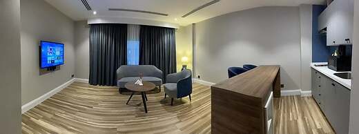Warwick Al Jubail Hotel
