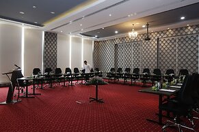Warwick Al Jubail Hotel