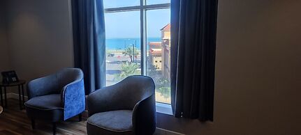 Warwick Al Jubail Hotel