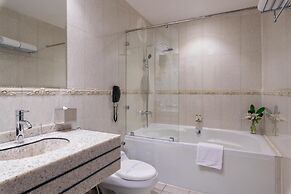 Warwick Al Jubail Hotel