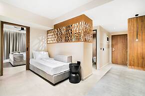 Harmony E Rock Hotel