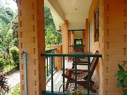 Ladda Resort