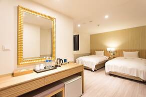 Rainbow Hotel