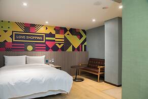 Rainbow Hotel