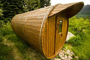 Heather Mountain Lodge