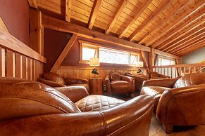 Heather Mountain Lodge