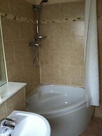 Wheatlands Lodge Hotel