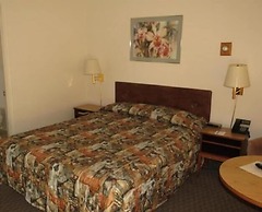 Skyline Motel
