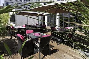 Pearl Hotel