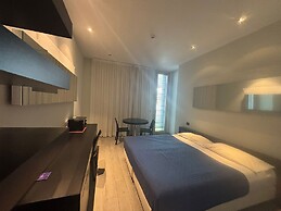 Blue Shades Aparthotel