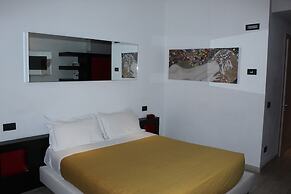 Blue Shades Aparthotel