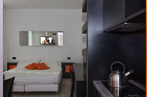 Blue Shades Aparthotel