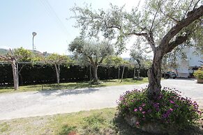 Apollon Apartments