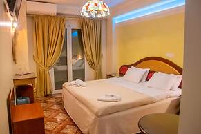 Astoria Hotel