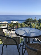 Achlia Hotel