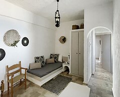 Achlia Hotel
