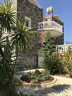 Achlia Hotel