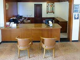 Meenakshi's Sunshine Hotel