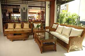 Outdoor Inn Kata Hotel