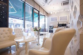 Pharos Hotel