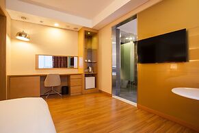 Pharos Hotel