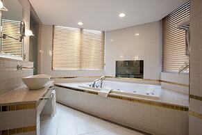 Pharos Hotel