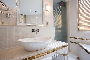 Pharos Hotel