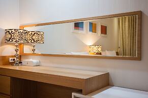 Pharos Hotel