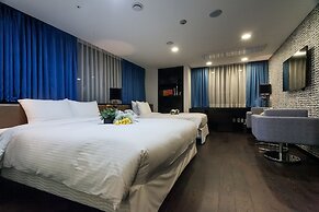 Pharos Hotel