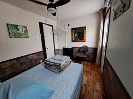 Auberge Jeunesse LouLou's Backpacker Hostel