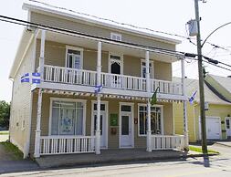 Auberge Jeunesse LouLou's Backpacker Hostel