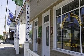 Auberge Jeunesse LouLou's Backpacker Hostel