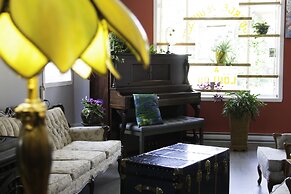 Auberge Jeunesse LouLou's Backpacker Hostel
