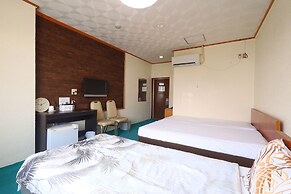 Minshuku Seaside House Dugong