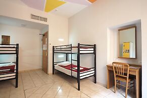 Alessandro Palace & Bar - Hostel