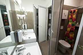 Alessandro Palace & Bar - Hostel