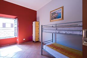 Alessandro Palace & Bar - Hostel
