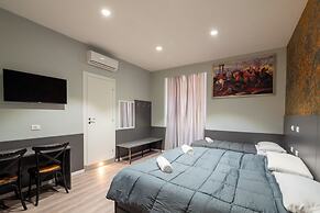 Alessandro Palace & Bar - Hostel