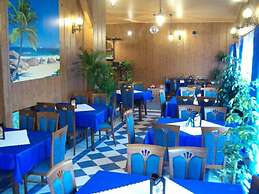 Hotel Daisy Budget