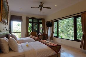 Cempaka Belimbing Villas