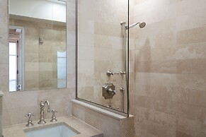 Hotel Saint-Louis en L'Isle - Notre-Dame