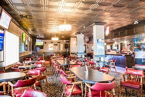 Creston Hotel