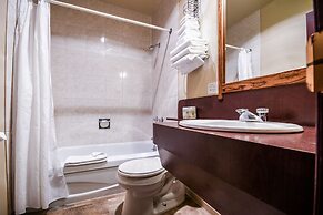 Creston Hotel