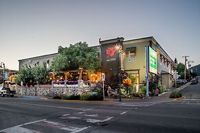 Creston Hotel